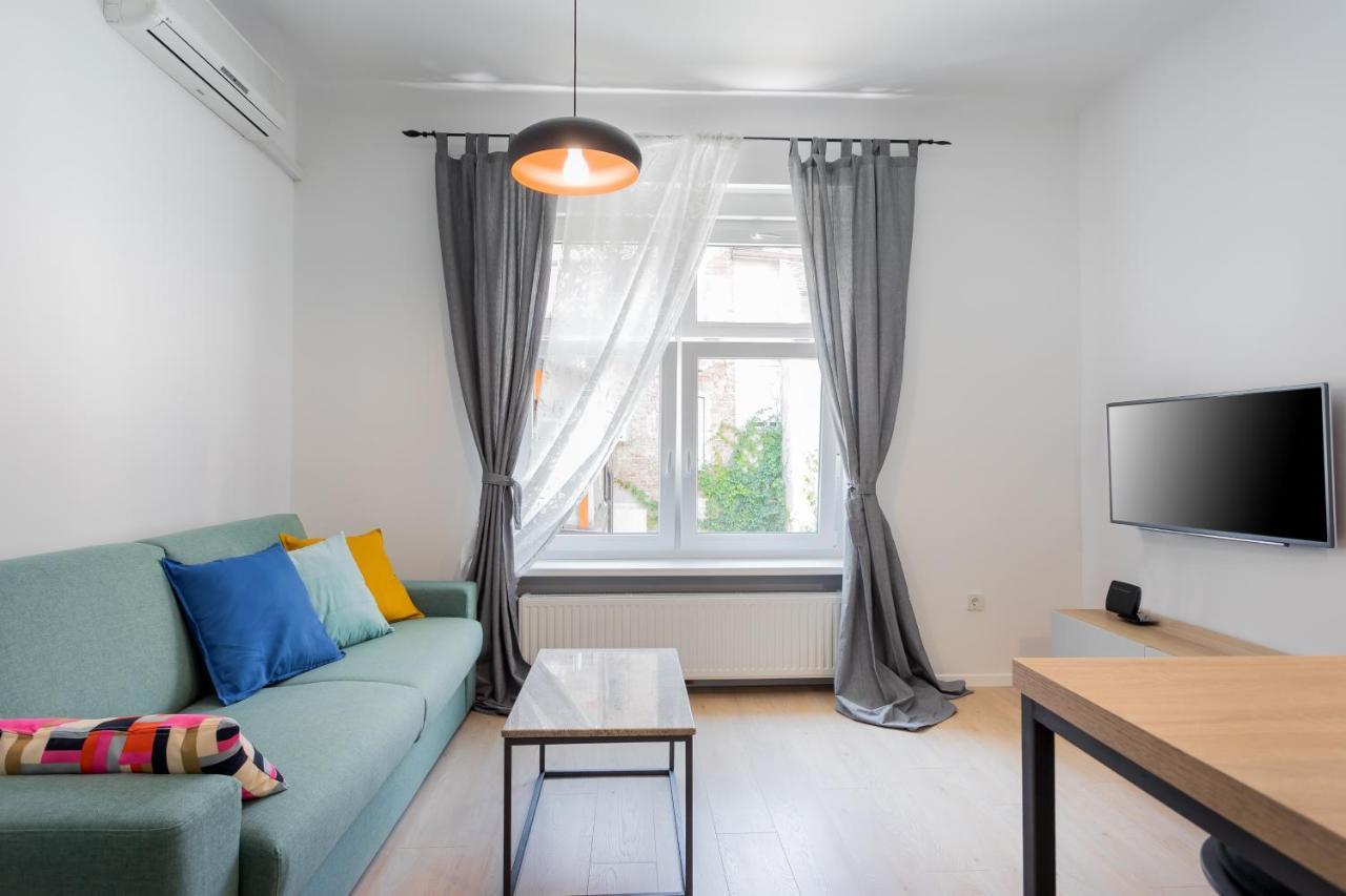 Go2Zagreb Chick Apartment Private Parking Available מראה חיצוני תמונה